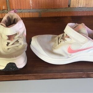 Nike Kids Sneakers - White and Pink